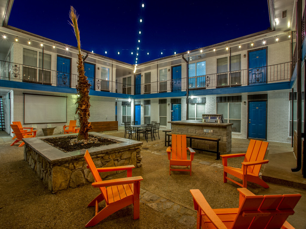 Vintage Pad Exterior